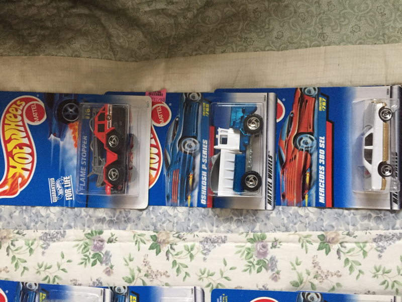 Illustration for article titled Enormous Die-Cast Collection - Box 45 - Let the Hot Wheels Roll...